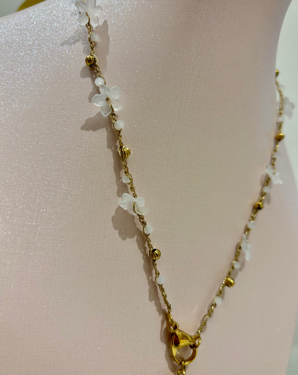 Collana bloom